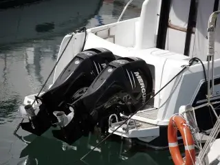 Engine boat